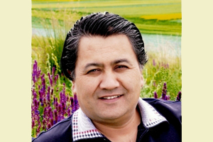 長篇小說獎：獲獎作品《時間悄悄的嘴臉》作者：阿拉提·阿斯木（維吾爾族）         創作感言　　小說《時間悄悄的嘴臉》是我在創作上的一次嘗試。我不知道用這樣的形式，這種陌生的語言、節奏寫小說，算不算是創作的正道，因為它不像我以前的小說，那種很老實的、聽話的形式和節奏。在時間的游說下，那種且聽下回分解式的寫法不存在了。