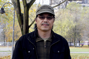 散文獎：獲獎作品《新疆時間》作者：黃毅（壯族）         創作感言　　新疆給了我一切，她讓我有了結實的肉體和健全的精神，而我能做的只是用我的一支禿筆來書寫她，她給予我的是那么多，而我做的卻是那么微不足道，窮盡畢生寫新疆是我的責任亦是我的大幸。