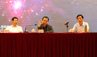 中國作協副主席李敬澤在論壇閉幕式發言