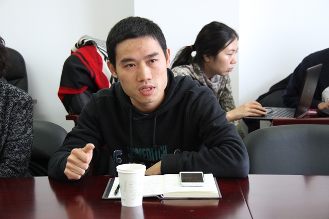 徐剛在會上發言