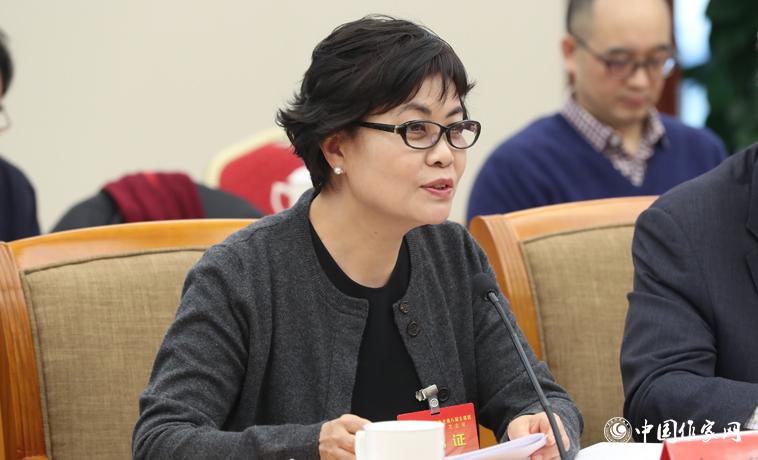 11月28日，鐵凝主持中國作協八屆十一次主席團會。