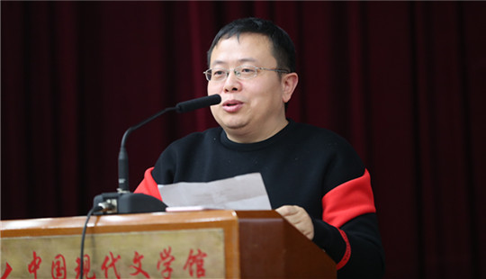 管平潮：在碎片化時代，寫雋永的中國故事