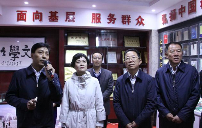 中國作協“文學照亮生活”全民公益大講堂啟動 鐵凝開講第一課