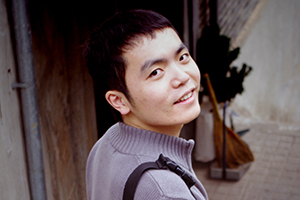 幼兒文學：獲獎作品《其實我是一條魚》作者：孫玉虎         獲獎感言　　李少白先生生于1939年，而我生于1987年，我們之間的年齡相差了近半個世紀。評委會讓我們一起入圍幼兒文學組，真是太“殘忍”啦。我想，如果幼兒文學組最終只能有一部作品獲獎，那一定是《蒲公英嫁女兒》。如果我輸給他，我會有遺憾，但我心服口服。