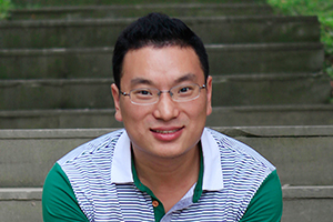 科幻文學：獲獎作品《拯救天才》作者：王林柏         獲獎感言　　在我不長不短的人生經歷中，兒童時期讀書的記憶一直是鮮活的，可以浮想聯翩，可以異想天開，可以廢寢忘食，可以魂牽夢繞，那是一種最純粹的快樂。即使現在，我還是會常常品味兒時讀書帶給我的美好回憶。也許就是從那時開始，我在心底埋藏了這樣一個愿望，我希望能帶給其他孩子同樣的快樂。