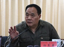 任芙康：文學批評要講真話、抒正氣很久以來的文學評論，被看作車的兩個輪子，鳥的一雙翅膀，比喻動聽，但顯然過時。[詳細]