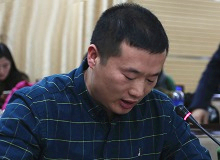 王秀濤：文學批評更需要批判精神這套叢書的出版提醒我們文學批評不能只會唱贊歌，文學批評還需要批判精神。[詳細]