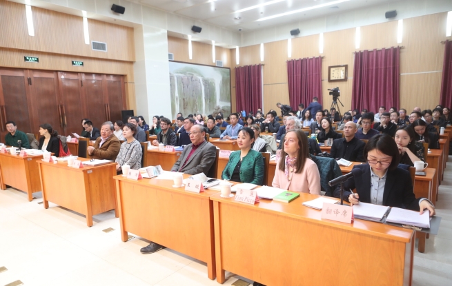 在不同的地域與歷史中，探尋共通的文學精神