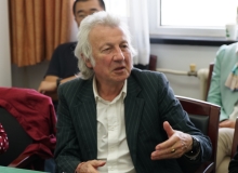 多米尼克?歐塔維：后媒體時代為文學帶來的可能性今天，誰都可以創建節目，并將其傳播到任何他喜歡的地方。 [詳細]