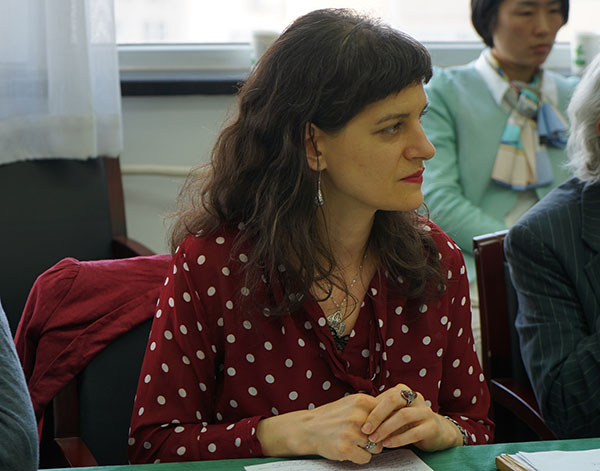 芭芭拉?保加可尼克：寫作將中外作家凝結在一起寫作凝結表達各異的作家，幫助理解人類是誰，有何異同，這樣才能求同存異。[詳細]