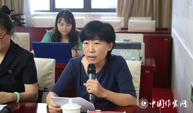 8月11日，終會上，計票人報告選票發放、回收及統計情況