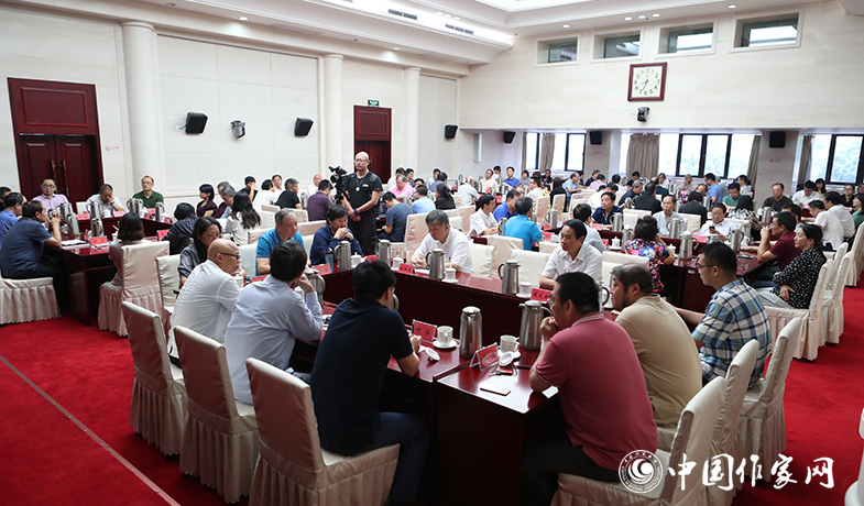 8月11日，第七屆魯迅文學獎終評會投票現場