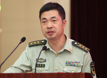 鄭潤良：書寫無愧于時代的強軍故事　　軍旅青年作家方陣整體上呈現出強勁不息的創作風貌，特別是新生代軍旅作家群體的崛起。[詳細]