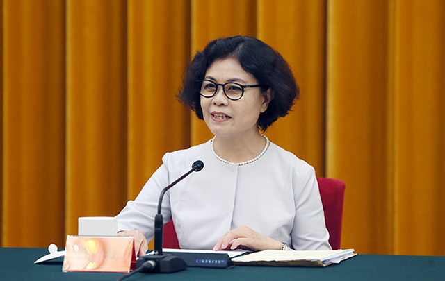 中國文聯主席、中國作協主席鐵凝主持座談會