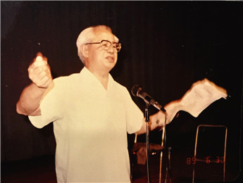 《怒吼吧，醒獅！》