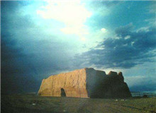 明湖讀書會｜《哈蜜的廢墟》：創傷傳遞、復仇與療愈現代小說不再追逐明晰的中心思想，更迷戀發散和輻射……[詳細]