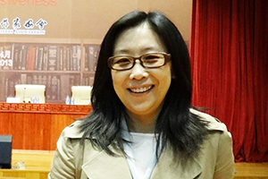 中短篇小說獎：《白熊》作者：蘇蘭朵（滿族）         獲獎感言　　寫小說有很多條路可以走，時至今日，我也不清楚自己是否走在那條對的路上。這里的“對”與是否通向成功無關，只與是否適合于我有關。那部帶著我的體溫與氣息、展現著只屬于我的審美和價值觀的小說，始終沒能出現。我像個挖著寶藏的盲人，不停地在尋找著入口，每一次挖掘都認真而用力……