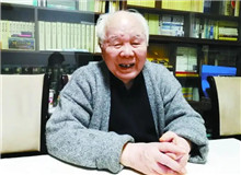 【李國文】	王　雪丨《得法而努力地耕耘——一篇手稿檔案中的李國文》；	席思宇丨《“作家是屬于他那個時代的”》。