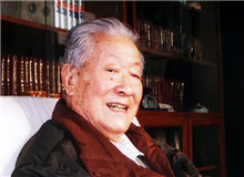 【劉白羽】	張昆華丨《馮牧與劉白羽》；	范詠戈丨《一部關于戰爭靈魂的詩意長篇》。