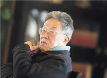 【王　蒙】	溫奉橋丨《王蒙：共和國文學之子》；	謝尚發丨《1980年代初王蒙和他的四篇小說》。