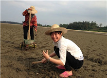 三生三笑：現實題材，莫在空中起樓閣“我曾經加入過某某行當，現在想要寫一段那樣的經歷，是不是就能夠大火？”[詳細]