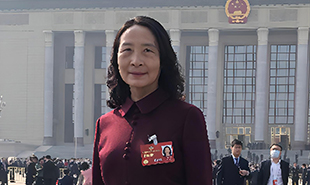 全國政協委員、天津市作協主席尹學蕓　