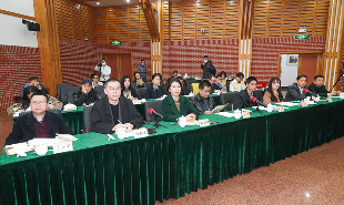 作家們聆聽名編講授文學經驗