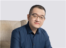 遠瞳：網絡是浮躁的，但網絡文學不是能夠成功走下來的作者，也在從浮躁轉向沉穩，“穩”是讓我們能在這條路上長遠走下去的基礎……[詳細]