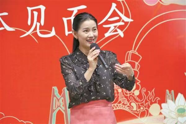 鄭芳芳在終評演員媒體見面會上進行表演。 記者 張浩亮 攝