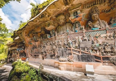 大足石刻寶頂山大佛灣局部。  　　羅國家攝