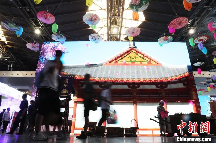 中航環球與《劍俠情緣網絡版3》聯手打造的沉浸式劇本殺體驗區域。 張亨偉 攝