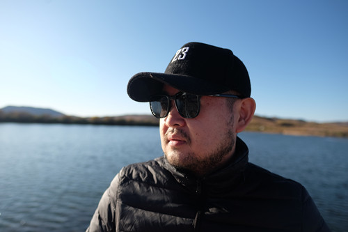 常小琥，1984年生于北京。已出版長篇小說《琴腔》《收山》等，中短篇小說見《當代》《收獲》《十月》《北京文學》《上海文學》等刊，同時參與過多種影視劇本創作。曾獲華文世界電影小說獎首獎、“紫金?人民文學之星”小說佳作獎、華語青年作家獎、《上海文學》中篇小說獎、《北京文學》年度優秀作品獎等。