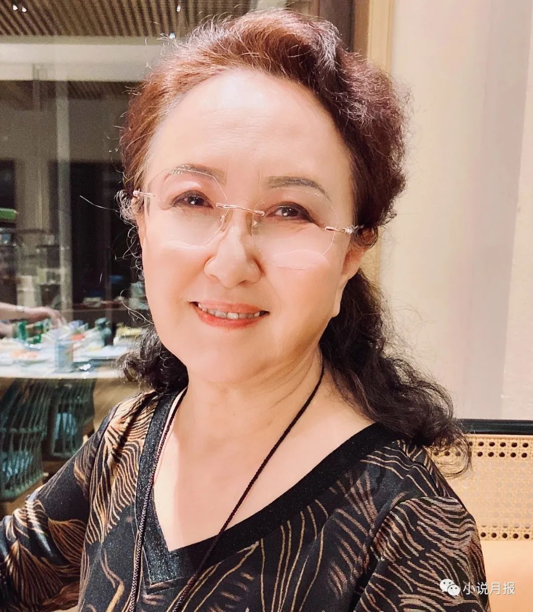 馬曉麗，一級作家。主要作品有長篇小說《楚河漢界》、中短篇小說集《手臂上的藍玫瑰》《催眠》、長篇傳記文學《王大珩轉》、長篇紀實散文《閱讀父親》，并有多部作品被改編為話劇和影視劇。曾獲第六屆魯迅文學獎、首屆曹雪芹華語文學大獎、第一屆中國女性文學獎等獎項。