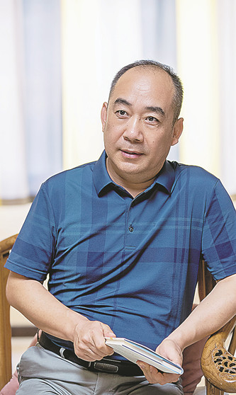 桫欏（《詩選刊》主編、中國作協網絡文學委員會委員）