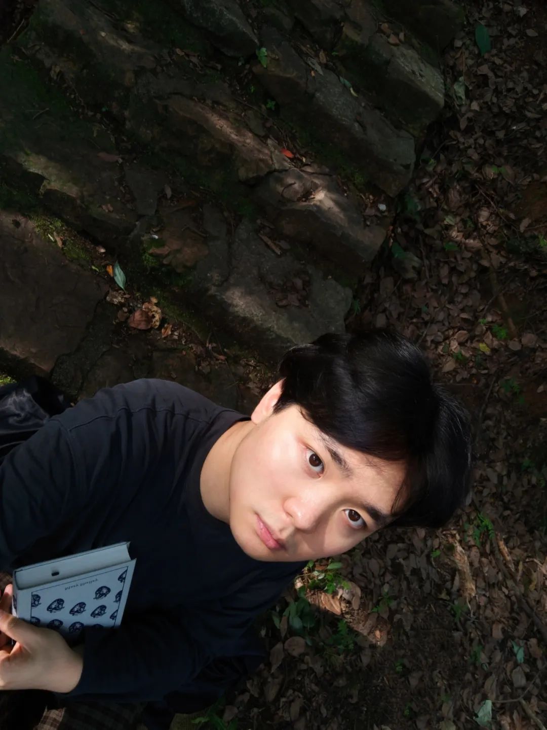 王子健，陜西人，筆名Zolanana，湖師大創意寫作研究生在讀。