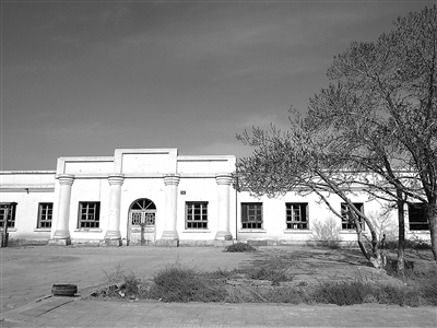 2011年冬， 空置無人的農場場部。