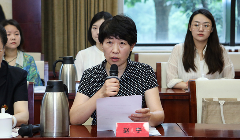 8月11日，總計票人向評委會報告選票情況