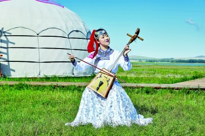 草原上馬頭琴琴聲悠揚。光明圖片/視覺中國