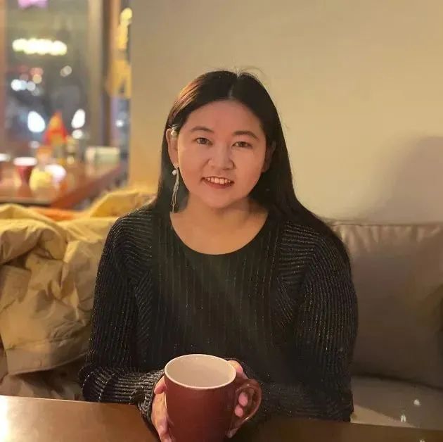 孔呂磊  孔呂磊，女，1993年生，陜西吳堡人。有散文、詩歌、評論等發表于《人民文學》《美文》《作家》《散文》《新文學評論》等刊物。從事文學編輯工作多年，責編圖書獲多種獎項?，F為《小說評論》編輯。