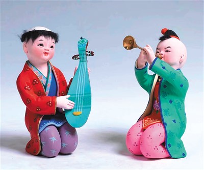 江蘇無錫惠山泥塑《新春樂》　龔 琦 　　中國美術館藏