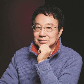 丁帆，南京大學文學院教授。曾任國務院學位委員會中文學科組第四、第五屆學科評議組成員，中國社會科學中文學科評審委員。有論著二十余部，另著有散文隨筆集十余部