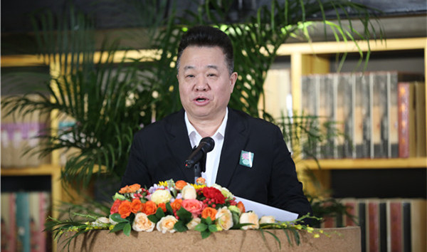 中國作協黨組成員、副主席、書記處書記邱華棟主持交流活動