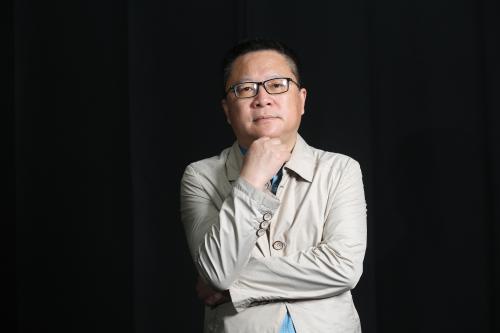 李少君，《詩刊》社主編，一級作家。主要著作有《自然集》《草根集》《海天集》《應該對春天有所表示》等，被譽為“自然詩人”。