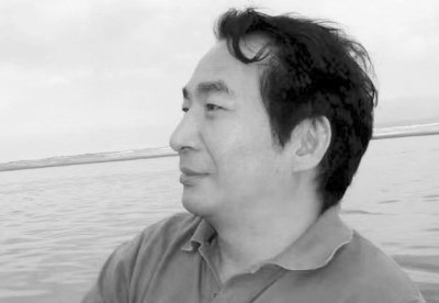   李師東，評論家、出版家，中國青年出版總社原總經理