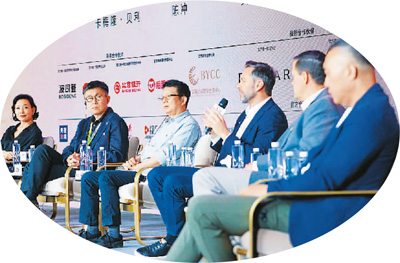 　中外嘉賓在北影節論壇論道。