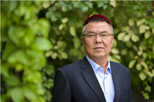 翻譯獎：國家通用語言文字←→維吾爾文作者：玉蘇甫·艾沙（維吾爾族）         獲獎感言文學翻譯在各民族交往交流交融過程中，在鑄牢中華民族共同體意識，構筑中華民族共有精神家園，促進民族團結進步事業中發揮著特殊的重要作用。我作為一名翻譯工作者深感肩上的責任重大，使命光榮。文學翻譯就是文學再創作的過程。如何能夠讓一部作品翻譯得更加精彩……