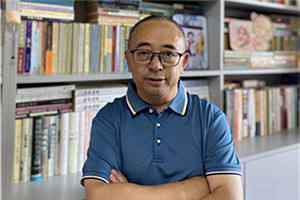 報告文學獎：《幸福的旋律——西藏脫貧交響曲》  作者：吉米平階（藏族）         獲獎感言時代的發展往往超越作家的經驗和想象，在我還挖空心思用自己有限的能力想為所住村莊和遙遠的鄉親做點什么的時候，波瀾壯闊的脫貧攻堅開始了。西藏是全國集中連片貧困程度最深地區之一，也是脫貧攻堅難度最大，成效最顯著的地方，我有幸作為參與者、親歷者和記錄者，見證了全過程。