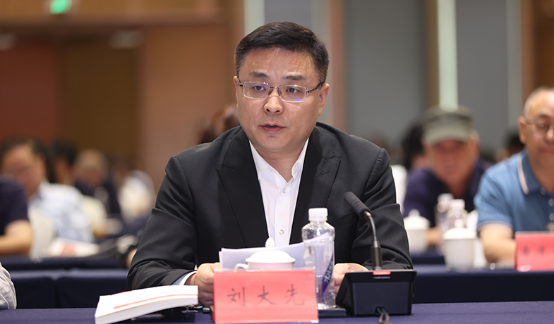 劉大先在座談會作上交流發言