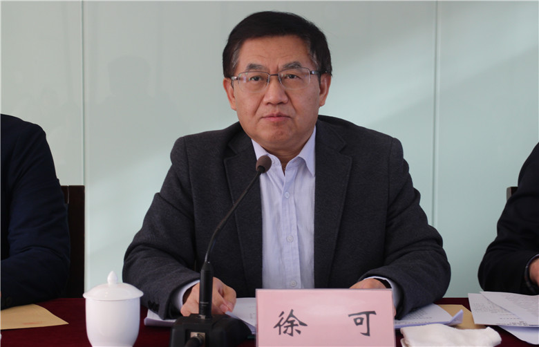 徐可主持開學典禮