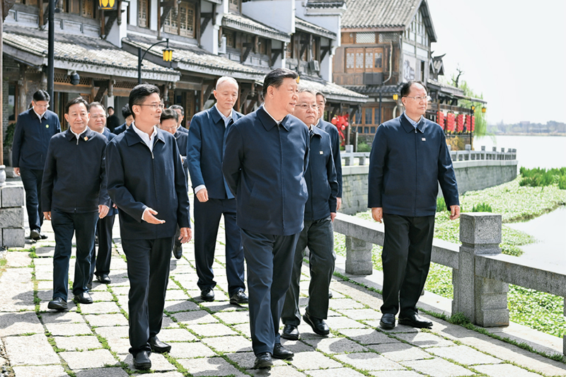 2024年3月18日至21日，中共中央總書記、國家主席、中央軍委主席習近平在湖南考察。這是19日上午，習近平在常德河街考察。 新華社記者 謝環馳/攝